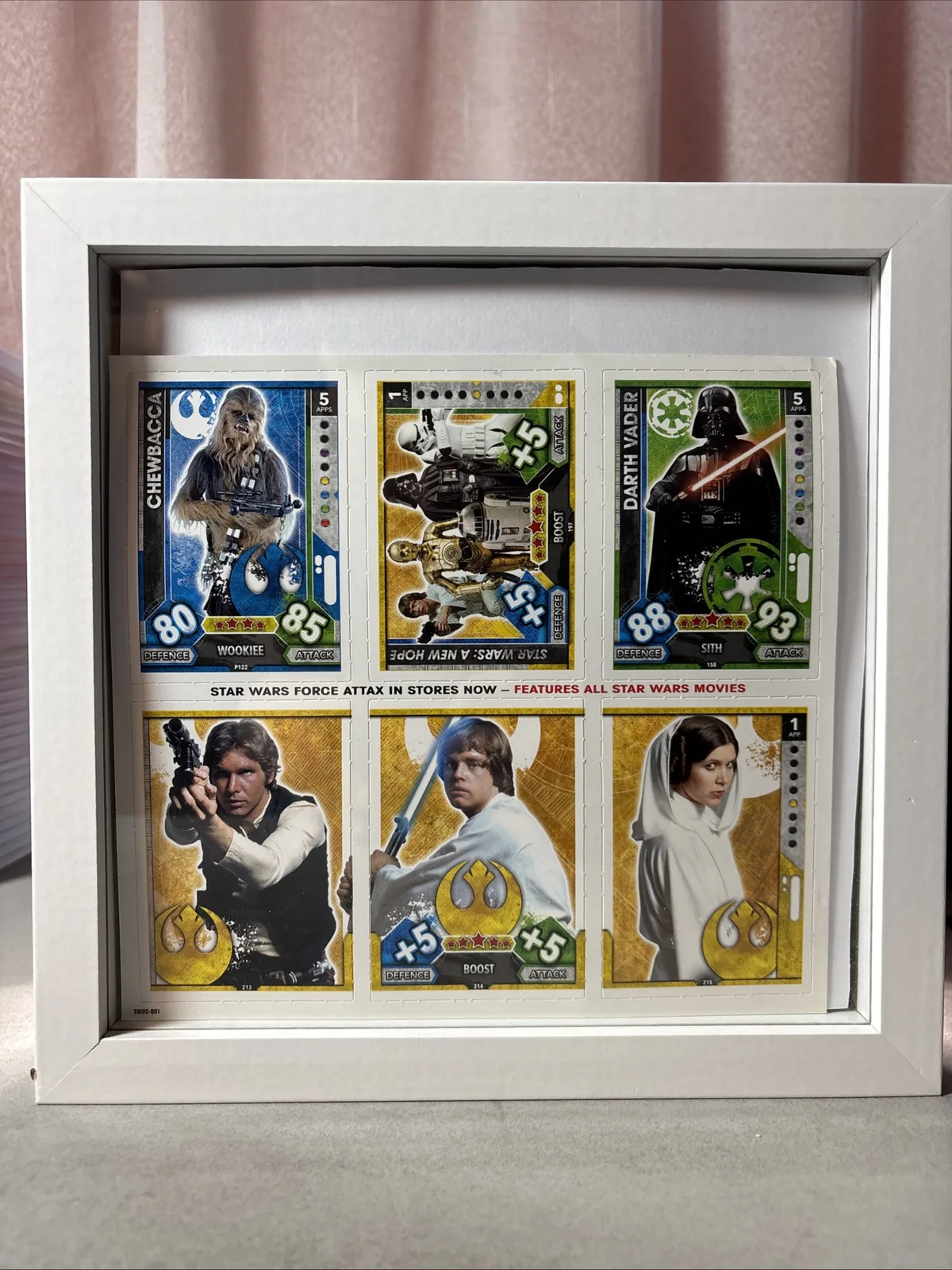 Gerahmtes P122 Chewbacca Promosheet mit weiteren Karten